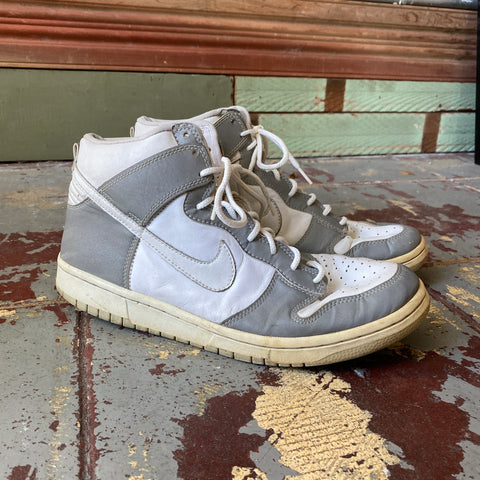 '02 Nike Dunks - M’s 9.5