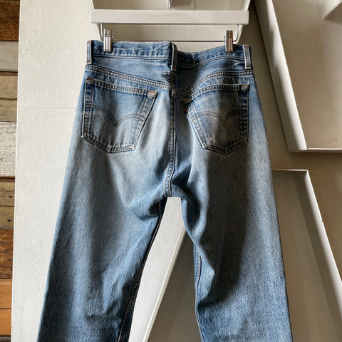 90’s Levi’s 501 - 32” x 30”