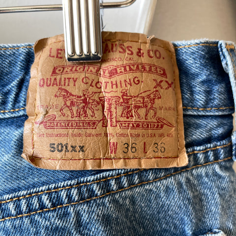 90’s Levi’s 501 Denim - 34" x 31"