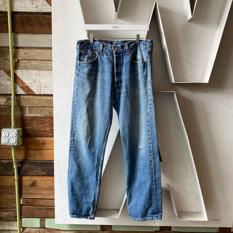 90's Levi’s 501 - 33” x 30”