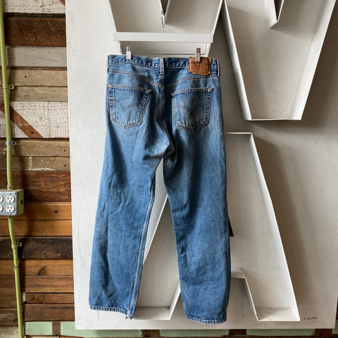 90's Levi’s 501 - 33” x 30”