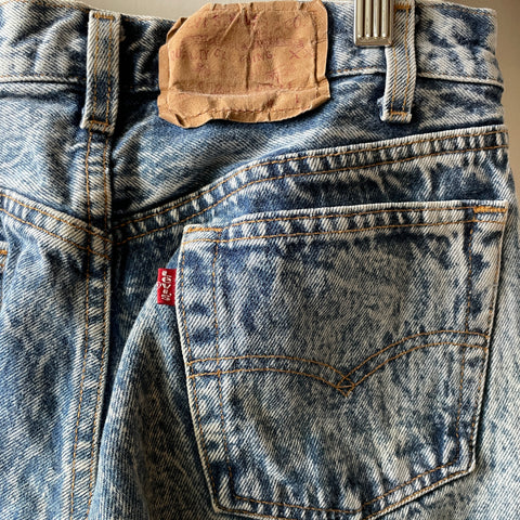 90’s Acid Washed Levi’s - 28” x 32”