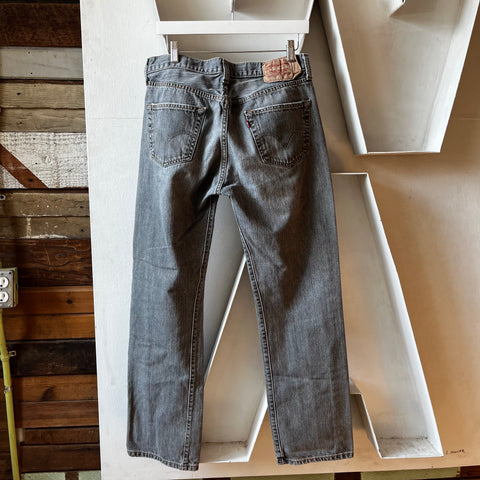 90’s Levi’s 501 - 32” x 31”