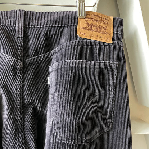 90’s Loose Fit Levi’s Cords - 35” x 31”