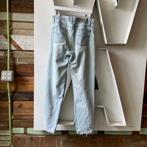 90’s Levi’s Silver Tabs - 32” x 32”