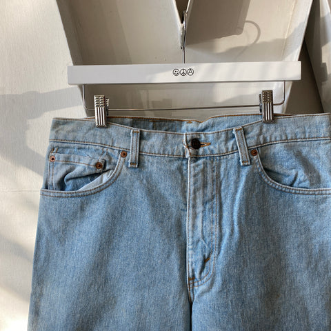90's Levi’s 550 - 35” x 32”