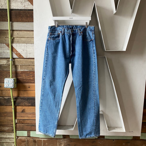 90’s Levi’s 501 - 32” x 30.5”