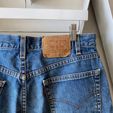 90's Levi's 550 Shorts - 33” x 10.5”
