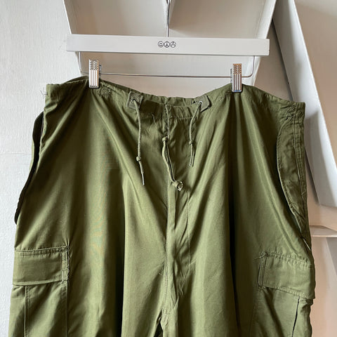 50’s Shell Cargo Pants - Large