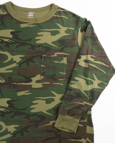 90’s Camo Long Sleeve Tee - Large