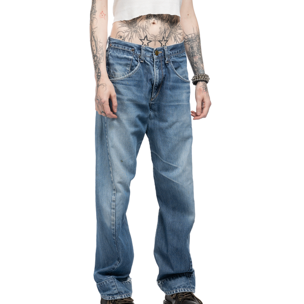 LEVI