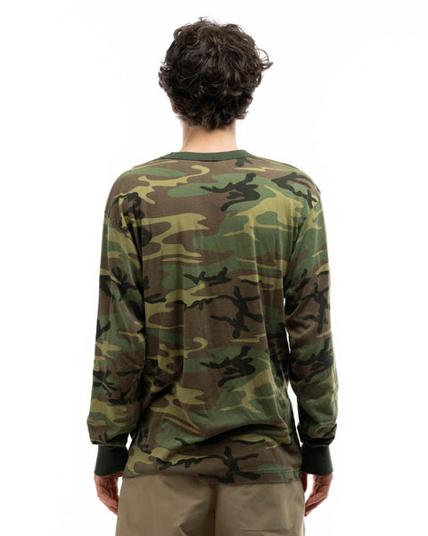 90’s Camo Long Sleeve Tee - Medium