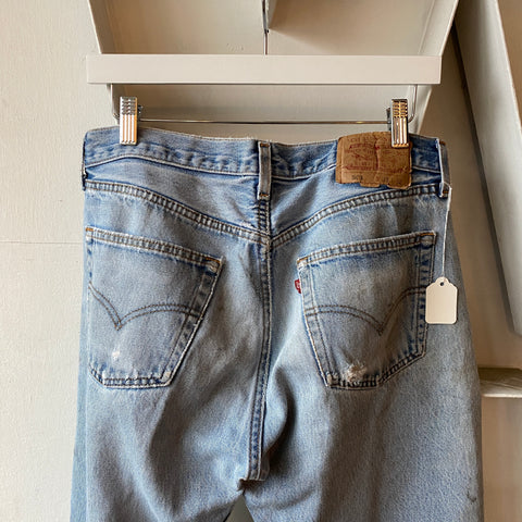 90's Levi’s 501 - 32” x 31”