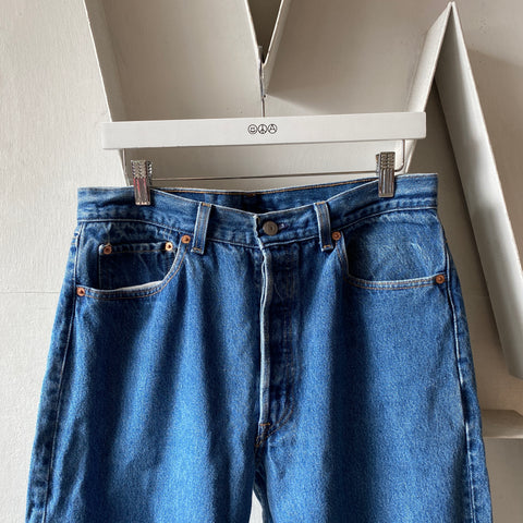 90's Levi’s 501 - 32” x 27”