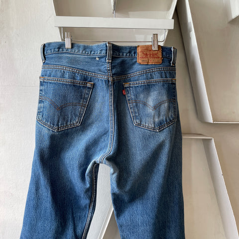 90’s Levi’s 501 - 34” x 28.5”