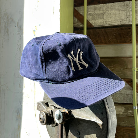 90’s NY Yankees Snapback - Small