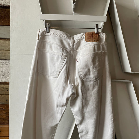 90’s White Levi’s 501 - 30” x 30”