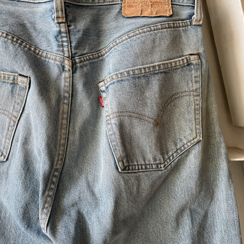 80’s Levi’s Redline 501 - 34” x 27”