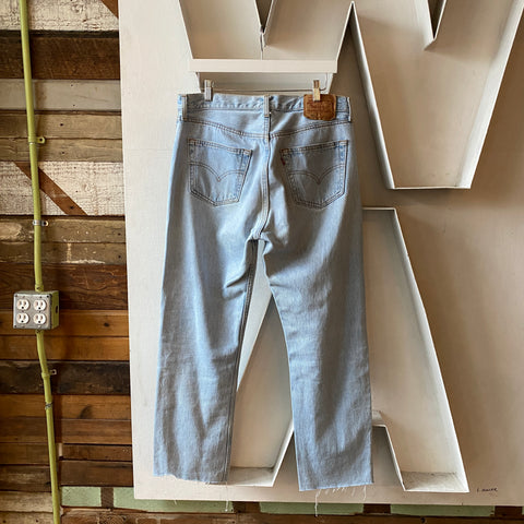 90's Levi’s 501 - 33” x 29”