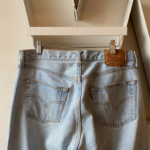 90's Levi’s 501 - 33” x 29”
