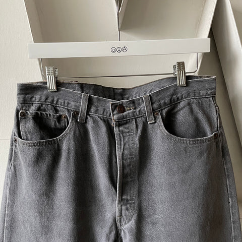 80's Levi’s 501 - 32” x 30”