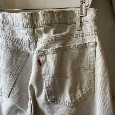 90’s Light Wash Levi’s - 30” x 30”