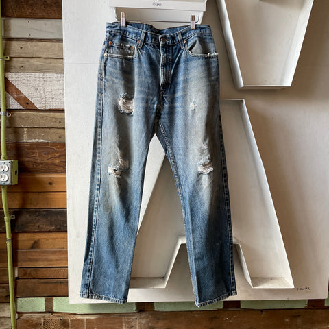 90’s Levi’s 501 - 32” x 30.5”