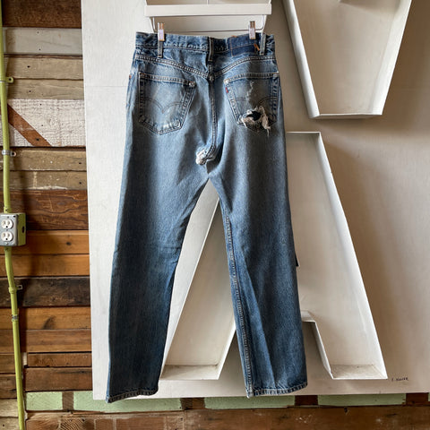 90’s Levi’s 501 - 32” x 30.5”