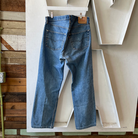 80’s Levi’s 501 - 35” x 28”