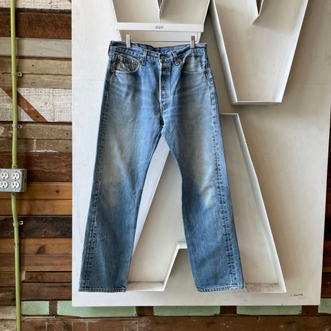 90’s Levi’s 501 - 30” x 30”