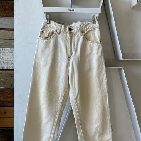 90’s Cream Levi’s 550 - 27.5” x 30.5”