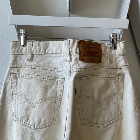 90’s Cream Levi’s 550 - 27.5” x 30.5”