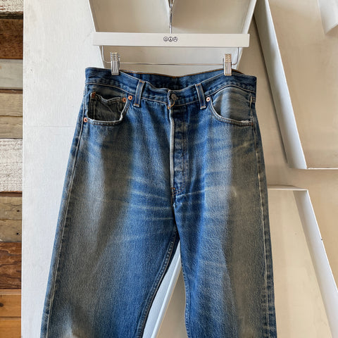 90’s Levi’s 501 - 33” x 30”