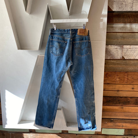 90’s Levi’s 501 - 32” x 31”