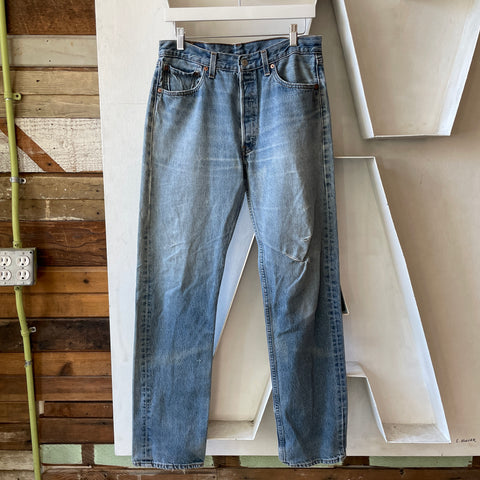 90’s Levi’s 501 - 30” x 33”