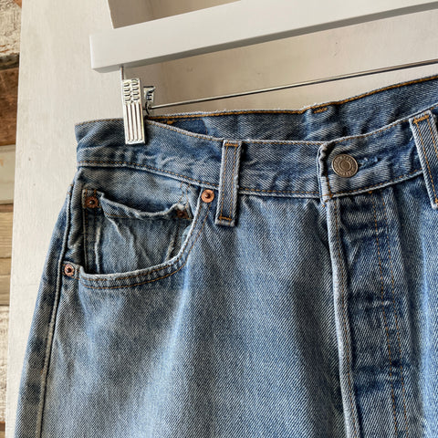 90’s Levi’s 501 - 30” x 33”