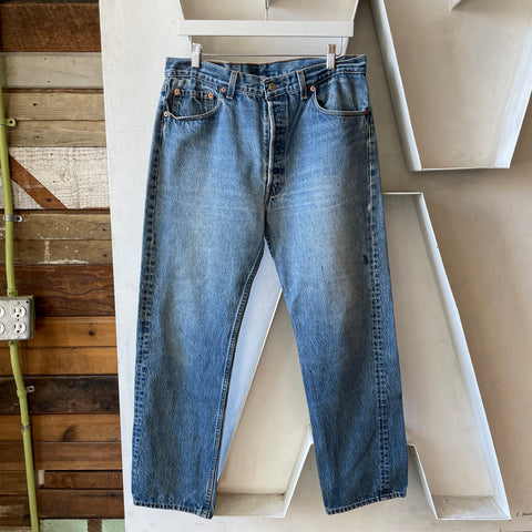90’s Levi’s 501 - 32” x 29”
