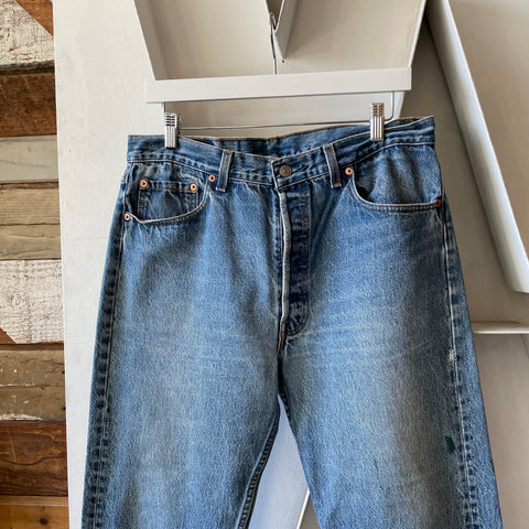 90’s Levi’s 501 - 32” x 29”
