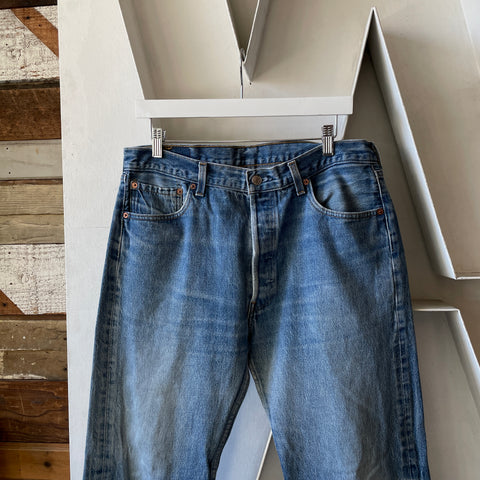 90’s Levi’s 501 - 33” x 30”
