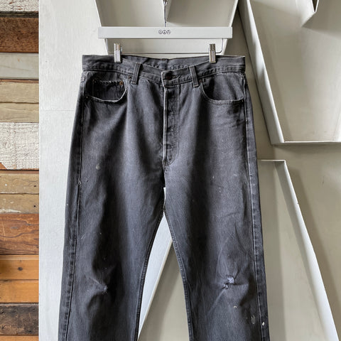 90’s Levi’s 501 - 34” x 29”