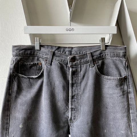 90’s Levi’s 501 - 34” x 29”