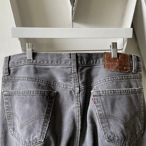 90’s Levi’s 501 - 34” x 29”