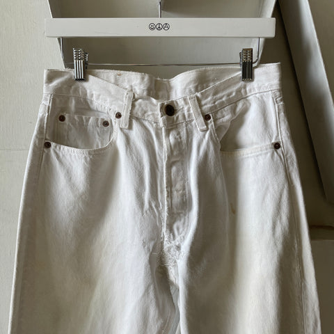 90’s Levi’s 501 - 30” x 30”