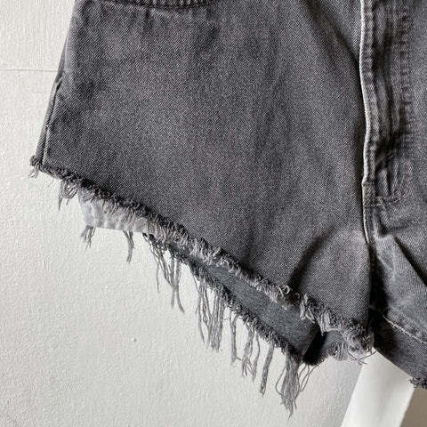 90’s Levi’s 550 Cutoff Shorts - 32” x 2”