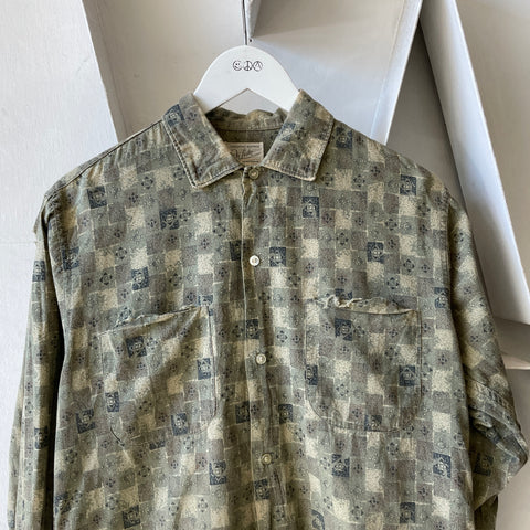 70’s Patterned Button-Up - Medium