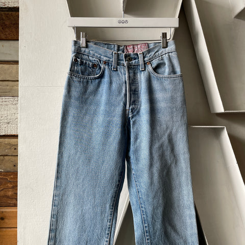 80’s Levi’s Black Bar Skinny Fit - 26" x 31"