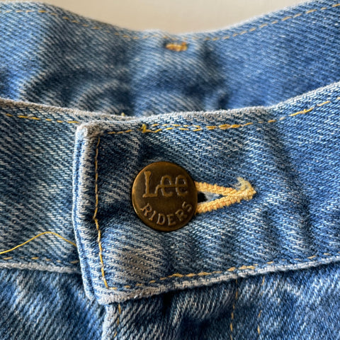 90’s Tapered Leg Lee Denim - 32" x 33"