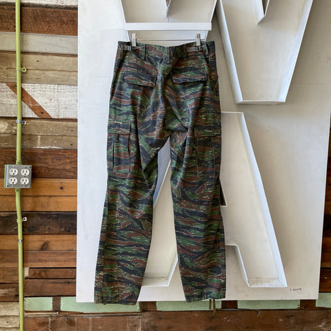90’s Cabelas Tiger Camo Pants - 33" x 32"