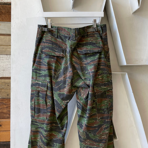 90’s Cabelas Tiger Camo Pants - 33" x 32"