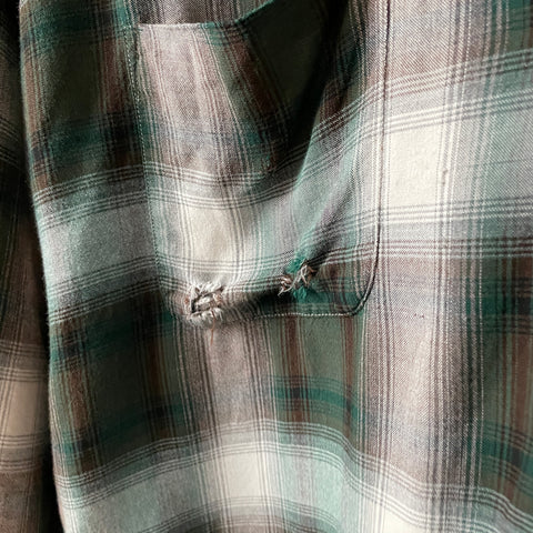 60’s Towncraft Shadow Plaid Loop Collar - Medium